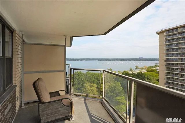 Enjoy Amazing Water Views From The Private Terrace! Move Right Into This 1 Bedroom Gem In The Versailles Towers At Water Edge. This Freshly Painted Unit Has A Newly Renovated Kitchen W/ Stainless Steel Appliances, Updated Bath, Newly Installed Carpet. Seller Is Motivated! Amenities Include, Doorman, Gym, Salon, Cafe, Tailor, Storage And Bike Room.