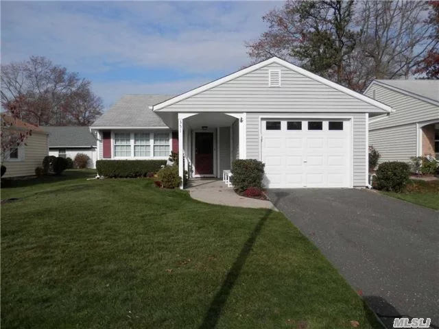 This East Hampton Model Has Been Beautifully Maintained Inside And Out And Is In Move-In Condition. Large Eat-In Kitchen With Granite Counters, Ceramic Tile Floor, White Cabinets And Pantry. French Doors Lead To Private Covered Patio. Separate Laundry Room. Automatic Sprinkler System. Call Today For An Appointment To See This Immaculate Home - Your New Home!