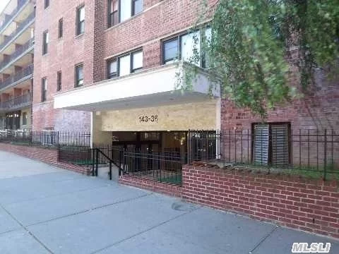 Convenient Location To Downtown Flushing Subway #7, South & East Exposure, Lots Of Closet, All Rooms With Large Window, Updated Kitchen And Bathroom.