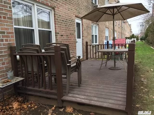 Wow...Rare Find! Beautiful & Spacious Studio Condo W/ Large Private Yard & Wooden Deck In S. Lynbrook! Unit Boasts An Updated Bathroom, New Wood Laminate Frs & Plenty Of Space To Section Off A Sleeping Area & A Dining Rm. Unit Comes W/ A Storage Spot & Low Common Charges Of Only $248/Month Incl Heat/Water/Gas/Strg/Ig Pool & 1 Parking Spot In Heated Garage! Close To Lirr.