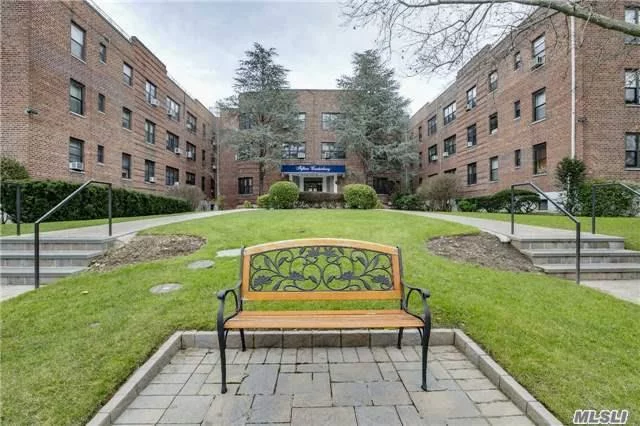 Bright 1 Bedroom/1 Bath Coop Apartment On 2nd Floor In Elevator Building. Top Central Location With Nice Updates And Beautiful Hardwood Floors. Laundry In Building. 1 Block From Lirr, Shopping, Restaurants & More. Easy Street Parking W/Village Sticker & Municipal Garage Parking Available.