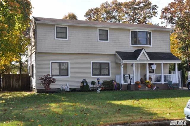 Bay Shore Address, West Islip Schools. 2 Bedrooms, Eik, , Laundry Rm, Living Rm. Owner Requests Full Credit Report.