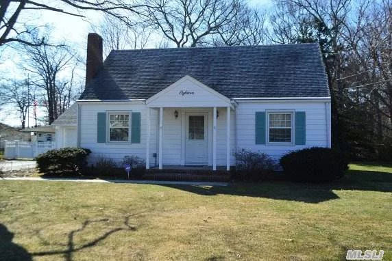 Fabulous 4Br Cape W/Lots Of Updates Including: Roof, Windows, Heating System, Hot Water Heater, Gutters, Bathroom, Walkway & Stoop, & More! Lr W/Fireplace, Eik W/Granite Counters, Newer Appliances, & New Floor, Hardwood Floors Throughout, Crown Moldings, All Located On .32/Acre, Low Taxes, Must See!
