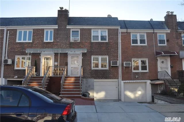 Bright And Clean Brick Colonial ,  Walk To Supermarket , 26 School District, Q88, Near Highway Finished Basement .