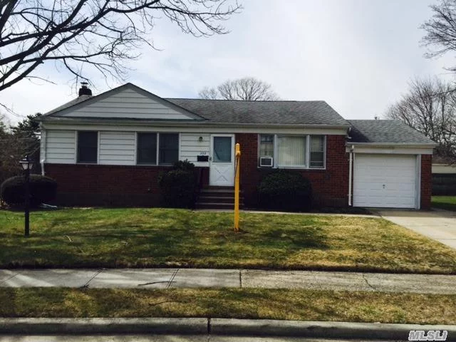 Location, Location, Location. Affordable Ranch On Corner Lot In Desirable Jericho School District. Full Recently Renovated Finished Basement W Fb. Easy Access To Transportation, Highways, Shopping! Wont Last!