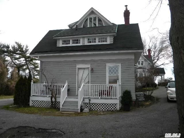 Charming Cottage With Water View. Perfect For Summer Escape And Weekend Retreat!