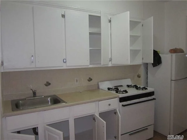 Nice, Freshly Painted 2 Br Apt Plus An Office, Hardwood Floors, Convenience To Transportation , Atlas Mall, Ps 87, Metropolitan Ave.