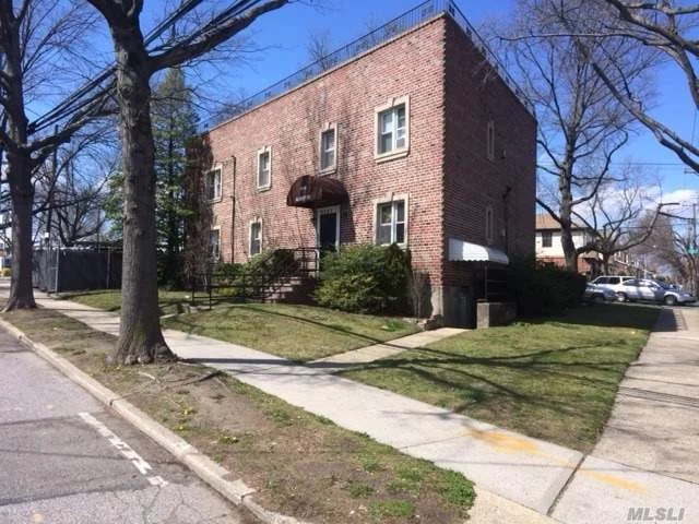 Basement Legal As Doctors Office (Vacant Estimated $1800/Mo) 4 Studio Plus 2X One Bedroom Apartments. Approximately 1500 Sq Ft Parking And Storage.