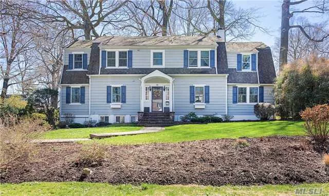 Gorgeous Curb Appeal & Located On One Of The Most Sought After Streets In Port Washington Estates. 4 Bed/3.5 Baths. Flat .34 Acres. Newly Renovated Eik. Fdr, Flv W Fp, Sunrm, Den, Fin Basement W/ Bar & Office. 2 Decks, Patio. 2 Car Det Garage. Cac, Ig Sprinklers. Beach & Mooring W Assoc Fees. Ideally Positioned To Enjoy The Waterfront, Town, Parks And Train.