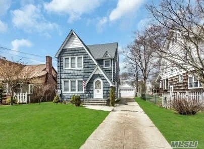 East Rockaway-Lynbrook Schools #20, This 2073 Sq Ft Colonial Features All Large Rooms Thru-Out With A Large Walk-Up Attic( Can Be 4th Bedroom) And A Full Basement With High Ceilings. This Diamond In The Ruff Sits On Oversized Park Like Property (48 X 235). House Needs Tlc But Has A New Roof, Newer Windows, Electric. Do Not Miss This Opportunity To Make This Your Dream Home