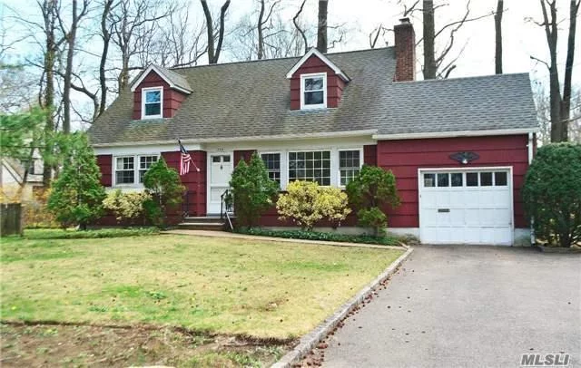 Charming Home On Oversized Lot On Quiet Street In Village Of Kings Point. Hardwood Floors, New Windows, Large Bedrooms Filled With Light. Full Basement And Attached Garage. Priced To Sell!