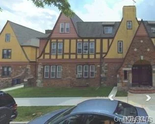 Very Bright Second Story Unit In A Tudor Style Home With 2 Large Bedrooms, Big Living Area And Eat-In-Kitchen With Stainless Steel Appliances. 3 Secondary Bedrooms And Renovated Second Full Bath On Third Floor. Rental Includes Heat And Gas. Close To All Conveniences.