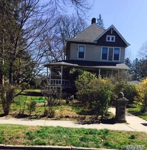 Stately Queen Ann Victorian 2 Family In Top Location--Many Original Details Throughout. Walk To Village And Beach, North Shore Schools.