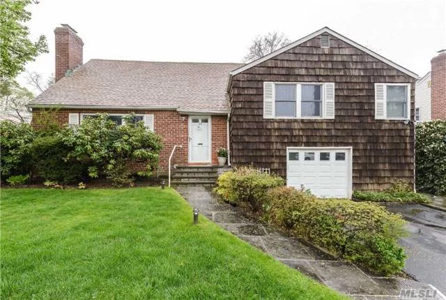 Move Right Into This Bright Spacious Split Offering Living Room With Fireplace/ Dining Room Combo, Eik, Oversized Master Bedroom, Cac, Set On Beautiful Property Convenient To Lirr, Schools, Shopping, And Town