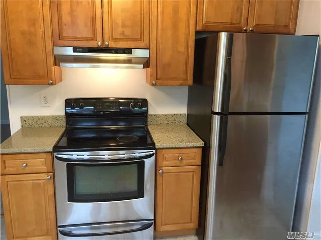 Move Right In To This Bright & Spacious Duplex Apartment Located On The Second Floor Of A 2 Family Home. Renovated Eat-In Kitchen With Granite Counter & Stainless Steel Appliances, Freshly Painted, Washer/Dryer & 2 Car Parking Included. Close To Shopping, Transportation And Recreation(Waterfront Park Nearby)