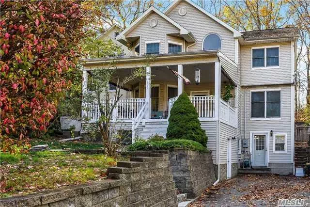 Large 3Br/2.5Bth Recently Updated 2200 Sq Ft Colonial. African Hardwood Floors Throughout, S.S. Appliances, Large Covered Porch, Private 6 Car Driveway, Fireplace In Living Room. Secluded From The Rest Of The 2nd Floor: Master Br En Suite (Large Walk In Closet, Stand Up Shower And Soaking Tub).