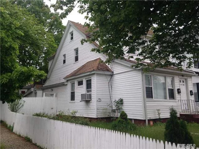 Great Corner Property, Good Condition, Great Income Potential!!!!!!