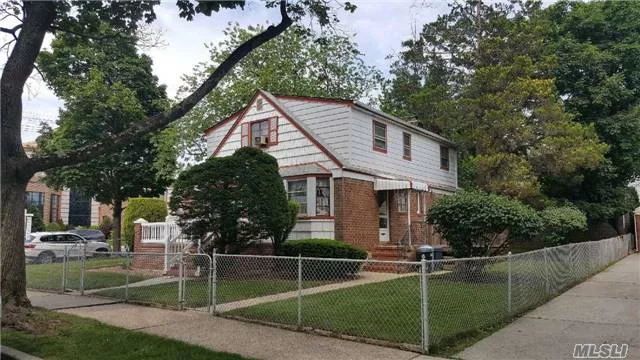 60X100 Corner Property In Heart Of Floral Park. Home Features 5 Bedrooms, 2.5 Bathrooms, Lr/Dr, Brand New Bath On First Floor, New Oil Heater, 3 Year Old Roof, 2 Car Garage, Convenient To Transportation And Major Highways.