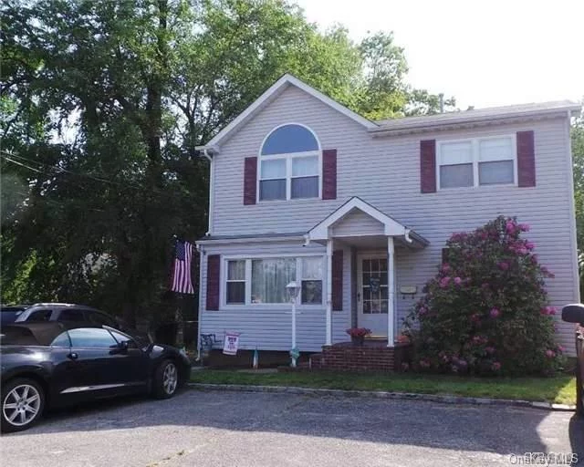 Short Sale. Spacious & Good Looking Colonial With Very Spacious Rooms, Large Eik & Spacious Master Bedroom.