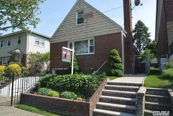 Beautiful Single Family Colonial Located In Briarwood, The Home Introduces A Foyer Leading Into A Lovely Living Room W/Adj Dining Area And Fireplace. The Updated Eik Has Custom Cabinetry Stainless Steel Appliances And Granite Countertops. The Main Floor Has 2 Family Bedrooms And Bath. The Second Floor Has Bedroom W/Balcony Another Bedroom Plus Bath And Finished Basement.