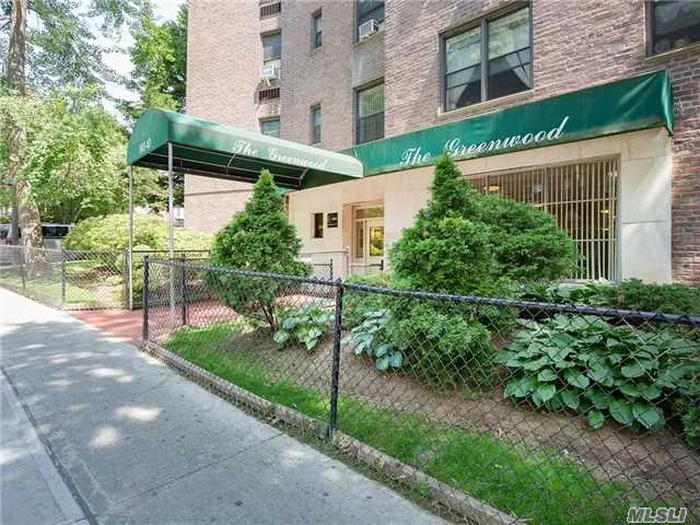 Bright And Sunny Large Studio. Separate Dressing Area. Separate Kitchen Renovated Kitchen And Bath. Dinning El. Hardwood Floors. 2Blocks To (E& F) Subway And Express Buses To Manhattan. Great Local Shopping