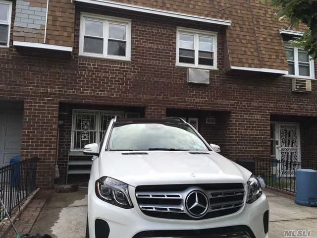 Newly Renovated Has 3 Big Bedrooms And 2 Full Bath, Big Closet In Every Room. Restaurants, Shopping Mall, Bank Are Close By. Q 25 Bus Station . Also Can Use Back Yard, Parking Including Washer Including Must To See.