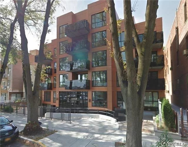 Brand New Young Condo, 2Brs, 2Bath, Washer/Dryer, Wood Floor, Gym