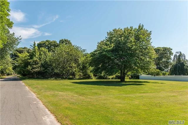Klipp&rsquo;s Park Beach Is The Biggest Draw To The Location Of This Cleared And Level Lot. Two Marina&rsquo;s Up The Road And Wide Sandy Bay Beach Down The Road With Views Of Bug Lighthouse And Shelter Island. This Is Bike Ride To Greenport Village Shops And More!, Like Golf Course Etc