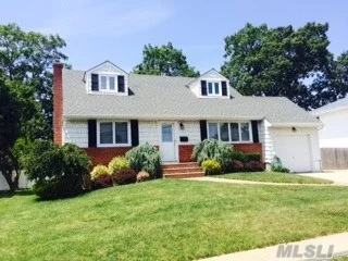 Beautiful Rear Dormer Cape Situated In Woodward Pky Area, Great Curb Appeal W/Brick&Vinyl Sided Ext., Updated Eik W/Granite Cntrtps, S/S Applncs&Sliding Drs To Deck, All Andersen Wndws, Refin. H/W Floors, Newly Painted Int., New 200 Amps, Roof 10Yrs Old, New Double Drvwy, Walkway, Stoop & Steps, Custom Lndscpng, Igs In Front, New Trex Deck, Gas In Street, Woodward Pky Elem