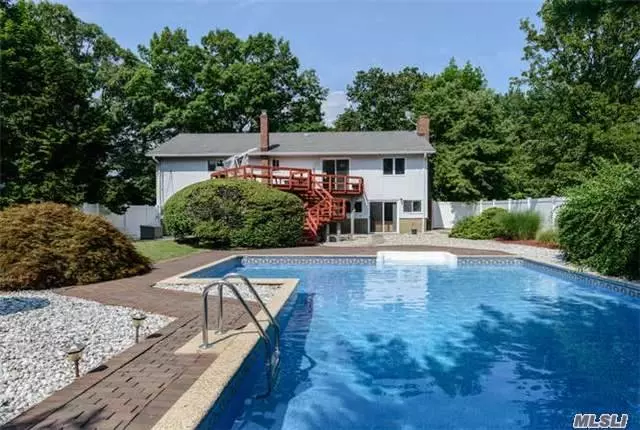 Perfectly Located On Spectacular Half Acre With Ig Pool(20X40+) On Quiet Soundside Cul De Sac With Deeded Beach On Li Sound, This Beautiful 4 Br Sunfilled Home Offers A Spacious, Airy Layout, Living Rm/Vaulted Ceiling, New Eat In Kitchen/Quartz Counters/Stainless, Great Famrm/Fireplace, Many Updates, Cac, 2 Car Gar. And Whole House Generator