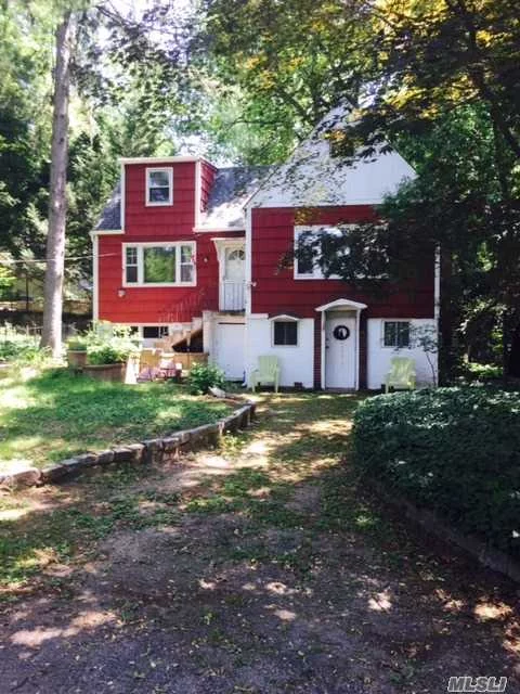 Hidden Treasure...2 Bedroom Country Cottage Awaits Your Discerning Touch. Lr W/Fireplace, Open Floor Plan, 2 Car Garage Tucked Away On A Private Cul-De-Sac. Steps To Beach. Beach And Golf Privileges.