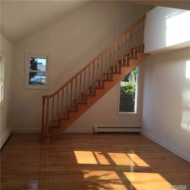 Total Renovated 1 Family House In Great Neck. Best School District-Great Neck. 3 Bedrooms With 3 Full Baths And 1 Half Bath. Walk Distance To Lirr Train Station, Bus Stop And Shopping Mall. Must See.