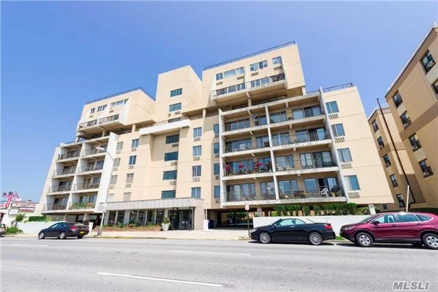 Beautiful Furnished Winter Rental Available Sept. 1st - June 30th With Terrace, Washer And Dryer In Unit And Tons Of Closets! This Unit Is Meticulously Maintained And Well Appointed. Enjoy Lb For The Winter And Late Spring!!