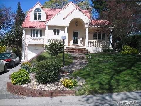 Beautiful Whole House Rental In Roslyn Flower Hill Area