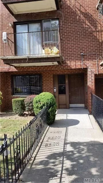 Spacious 3Bd/1Bath Apartment For Rent In Woodside. Perfect Layout, Freshly Painted Unit Features Bright Rooms And Hardwood Floors Throughout. Close To Transportation, Shopping And Schools.