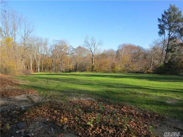 Build You Dream Home Now! Cleared And Cleaned 2.24 Acre Property Awaits Your New Construction Plans. Close To Town And Trains, Lattingtown Beach And Golf Course. Approximately 23 Miles From Manhattan.