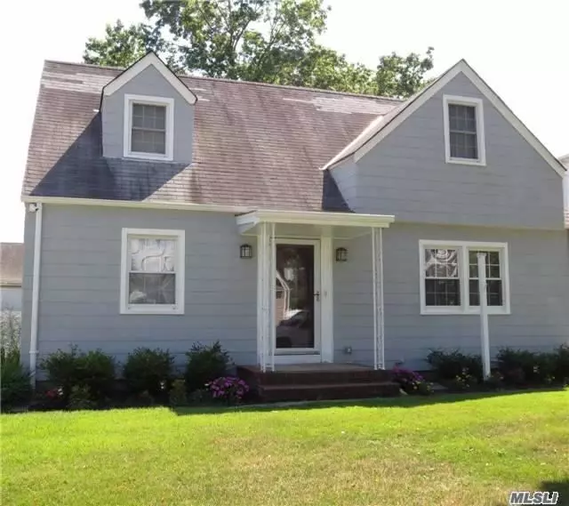 Glistening Wood Floors To Lighted Ceilings. Windows & Doors, Speaker System, Magnificent Kitchen W/ Sliders To Yard. Warranties Still In Place For Appliances. Beautiful Redone Bath. Every Inch Of This House Perfectly Renovated. Close Proximity To Lirr, Shopping, Highways, Parks, Award Winning Roslyn Schools.