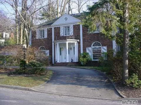 This Stately Brick Colonial Is Situated On Deep Lot In Quiet Mid-Block Location In Great Neck Estates. Banquet Size Rooms, Generous Closets, Open Floor Plan On 1st Floor Perfect For Entertaining. Excellent Move In Condition, Hw Floors. Convenient To All Including Town, Lirr, Great Neck Estates Park With Pool/Tennis. Freshly Painted, New Carpets.