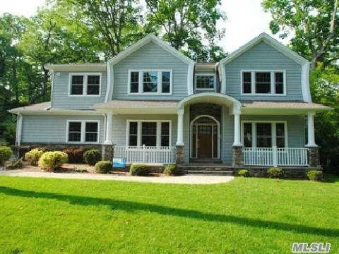 Gorgeous 2013 Construction Center Hall Colonial. 5Br And 4.5Bth. Rich Hardwood Floor, Beautiful Custom Gourmet Eik W/ Top Of The Line Appliances, Family Rm W/Fpl, Butler&rsquo;s Pantry, Formal Dr And Large Lr. Elegant Mouldings Throughout, Energy Star Construction, Membership To East Hills Park And Pool. Roslyn Sd. Prime Location, Must See