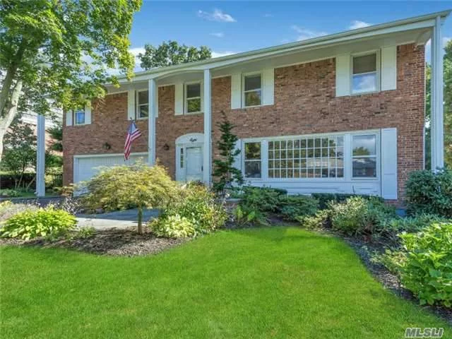 Brick + Cedar Shake Colonial Lr Dr Family Rm Eat In Kitchen 4 Br 3.5 Baths In Flower Hill Manhasset Sd#6-Sheltor Rock Elem, Close To Train + Town