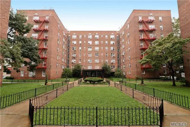 Large 1 Bedroom Coop In Forest Hills. Conveniently Located Close To Shops, Schools, Parks, Restaurants, Transportation. Recently Renovated With Open Layout Lr, Dr, Large Eik-Kitchen, Updated Bathroom, Closets. Low Maintenance Includes Electricity, Water, Taxes. Building Offers Gym, Laundry, Garage By Waiting List. Sd#28.