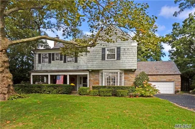 Gracious Munsey Park Ch Colonial W/ 5 Bedrms & 3.5 Bathrms On .41 Acre Of Lush Property W/ Ig Gunite Pool. Spacious Room Sizes. Main Level Has Lr W/ Fp, Fdr, Oversized Fr W/ Fp, Bar & Vaulted Ceiling, Kitchen W/ Breakfast Rm & Back Staircase, Powder Rm. Full Lower Level W/ Laundry Rm, 2 Car Att Garage, 2 Zone Cac, Hw Flrs, 2-Zone Cac. Approx 3583&rsquo; Int Sf. Close To All!