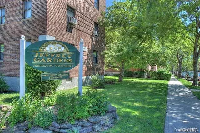 Beautiful 2 Bedroom Apt., Hardwood Floors, Renovated Kitchen. Pets Allowed, No Flip Tax. Garage Available (Waiting List). Close To Banks, Restaurants, Stores And Library. Near Lirr, Buses Q12, 13, 27, 31, N 20/21 And Express Bus Qm 5. Near Qcc. School District #26, Ps 31 And Ms 158, Zoned For Cardozo Hs.