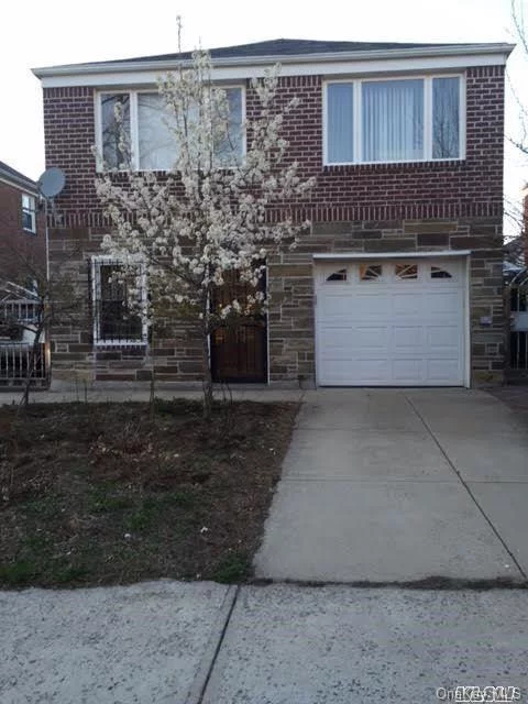 Apartment Inside The House On Independent Floor, Junior 4 Kitchen, Bathroom, Shower, Refrigerator, Stove. 2 Blocks To E /F Trains.