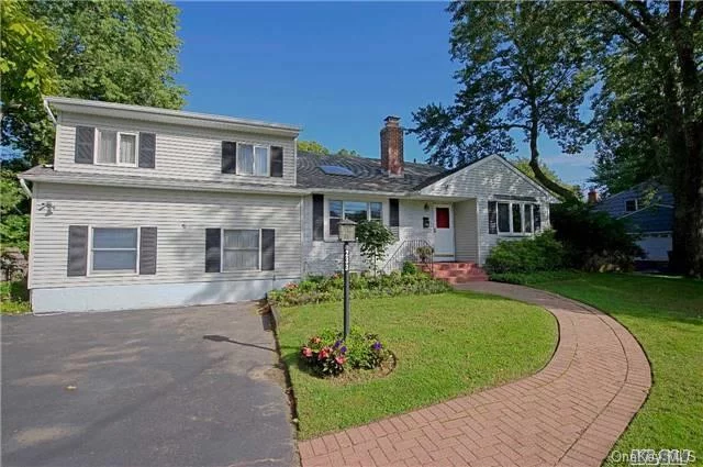 Sprawling Lake Front Home In South Islip. Set On Acre Plus With Gorgeous In Ground Pool, Meticulous Landscaping, Living Room With Vaulted Ceilings & Brick Fireplace, Eat In Kitchen.Hardwood Floors Thru-Out, Huge Master Bedroom Suite With Full Bath & Lake Views, Great Room Over Looking Pool & Lake, Bring Mom! Beautiful Location Horses Welcome.