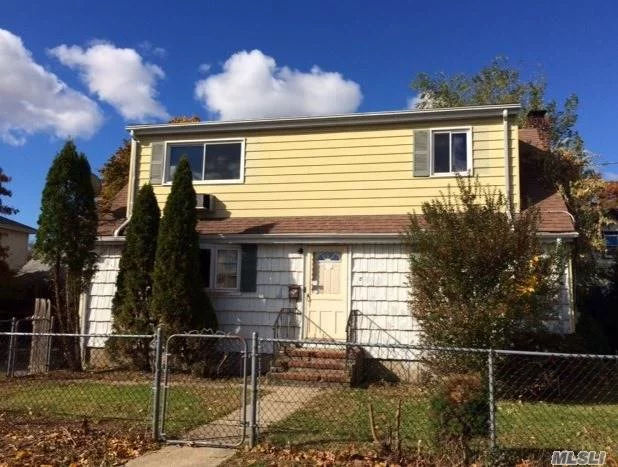 This Is A Fannie Mae Homepath Property. Expanded Cape W/Full Dormer, Features 4 Bedrooms, 2.5 Bathrooms, Spacious Rooms W/Hardwood Flooring, Full Basement W/Ose. M/D With Proper Permits. Sits On Quiet Residential Street. Great Opportunity!