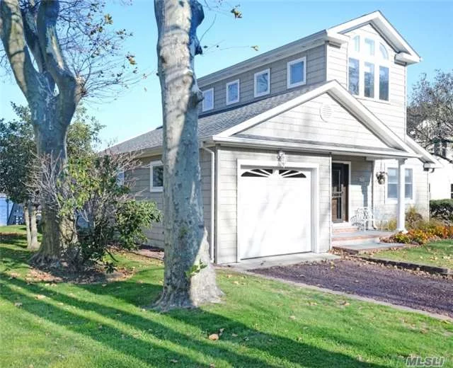 Like New Pipes Cove Greenport Bay Front With Spectacular Bay Views And Spacious Waterside Deck. Enjoy Your Own Beach. View The Virtual Tour!