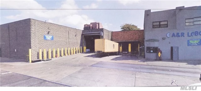 1Fl: (22500 Sf) Warehouse, 2 Offices, 2 Full Bathrooms, 2 Storage Rooms; 2Fl: (7500 Sf) 3 Offices, 1 Conference Room, 2 Bathroom Including 1 Full Bathroom. East Side Of Flushing, 5 Blocks Away From Downtown.