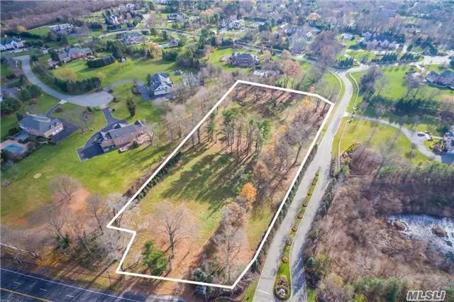 Offered At An Incredible Value! Build Your Dream Home On 4 Prime Acres In Prestigious Pen Mor Of Muttontown, A Community Of Multi-Million Dollar Estates. Plans For 9000Sqft Residence And Survey Available. Locust Valley Sd#3.