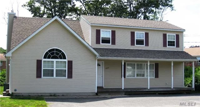 Beautiful Spacious 5 Bdrm 3.5 Bath Home, Located Minutes To Suny University And Hospital